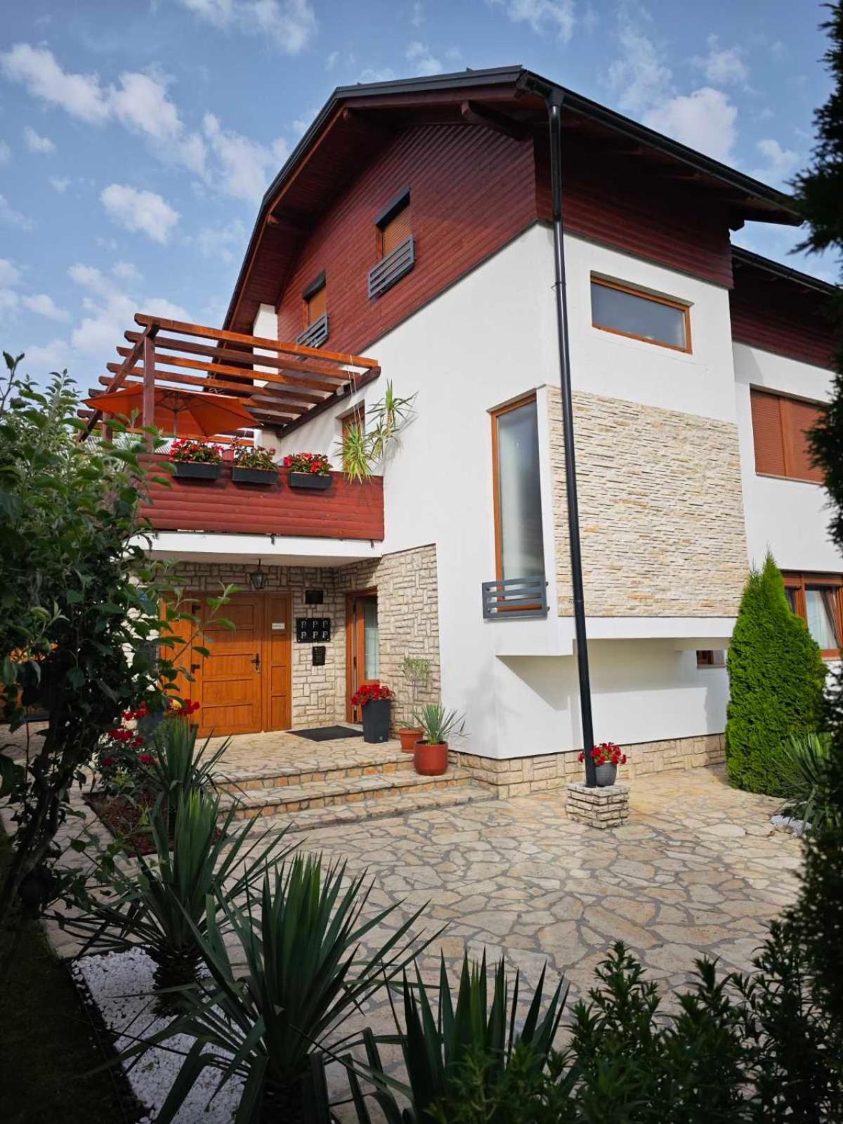 קורניצה Accommodation Plitvice מראה חיצוני תמונה
