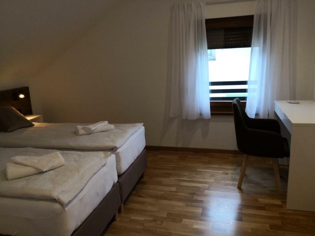 קורניצה Accommodation Plitvice מראה חיצוני תמונה