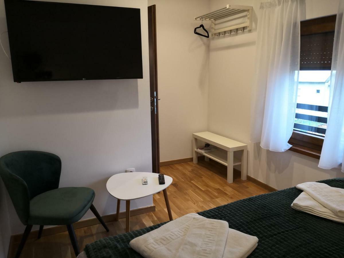 קורניצה Accommodation Plitvice מראה חיצוני תמונה